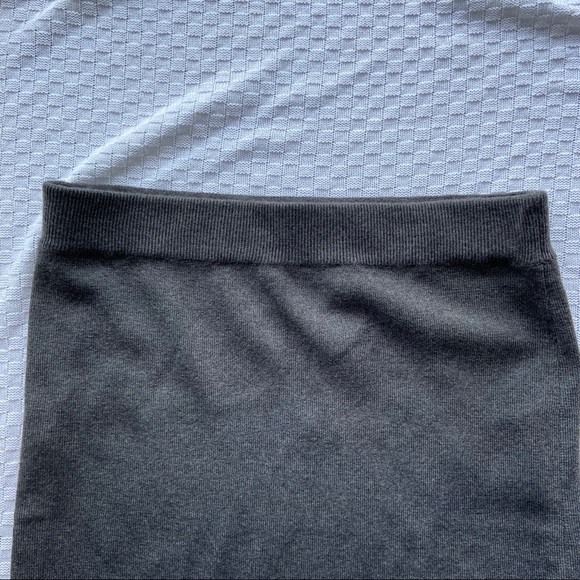 NWT Banana Republic Sweater Skirt - Picture 3 of 4